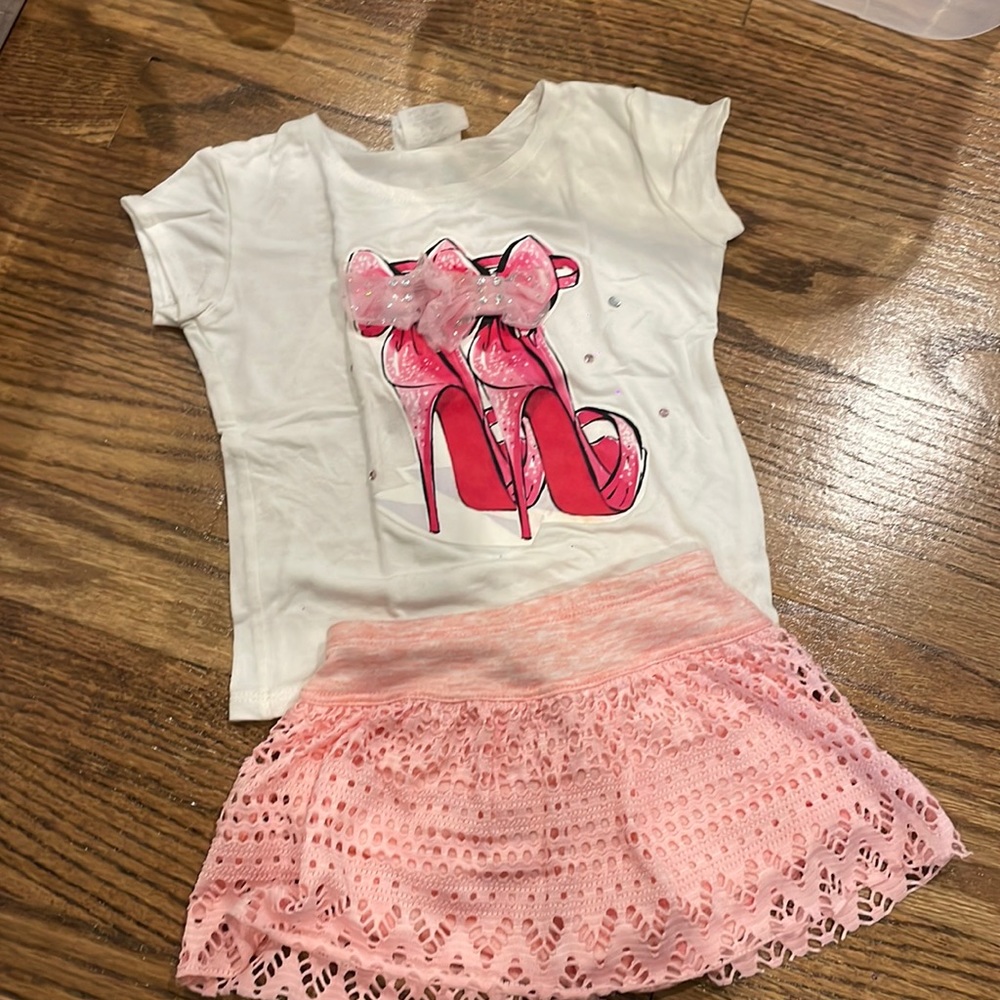 Random Hearts Outfit (shoes top and skort)